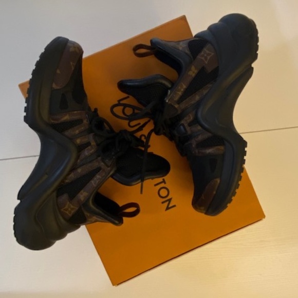 Louis Vuitton Authentic Archlight LV Monogram High Top Sneakers US 9 / EU 39 - Picture 12 of 16